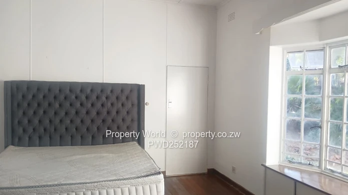 3 Bedroom House to Rent in Kensington