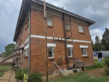 2 Bedroom Flat & Apartment