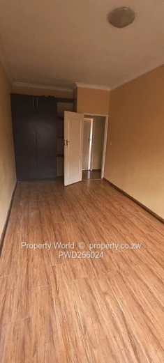 3 Bedroom Flat To Let In Newlands