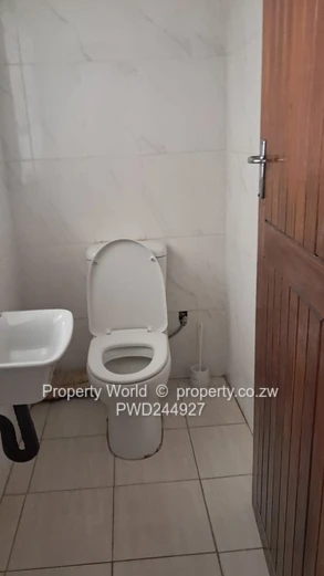 3 Bedroom House To Let In Greendale North