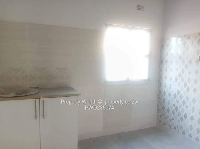 Warehouse To Let In Sunway City