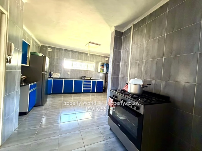 4 Bedroom House for Sale in Ridgeview