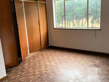 2 Bedroom Flat & Apartment