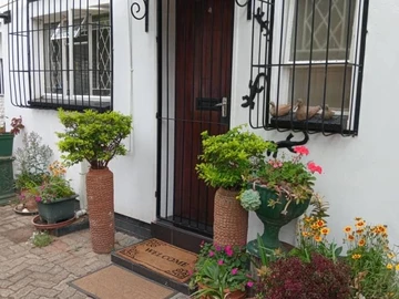 2 Bedroom Garden Flat