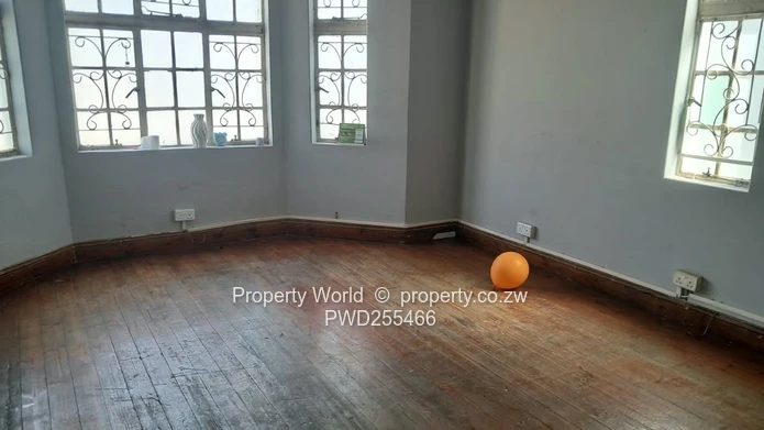Office To Let In Avenues