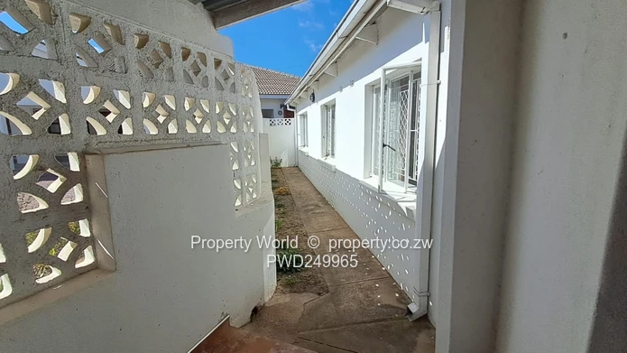 4 Bedroom Cottage To Let In Ruwa