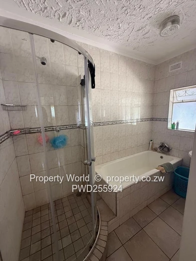 3 Bedroom House To Let In Braeside