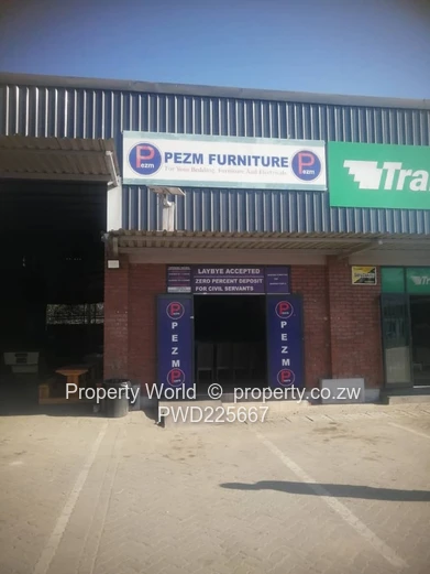 Shop To Let Along Simon Mazorodze