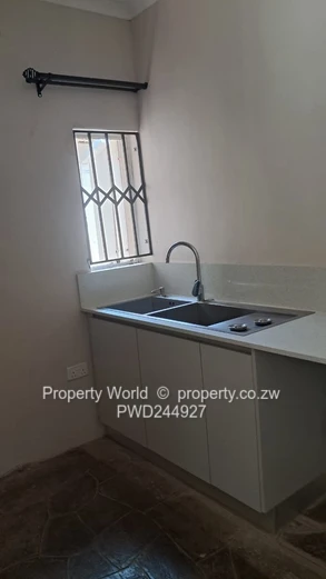 3 Bedroom House To Let In Greendale North