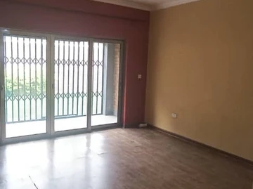 3 Bedroom Flat & Apartment