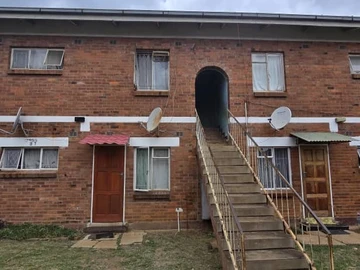 2 Bedroom Flat & Apartment