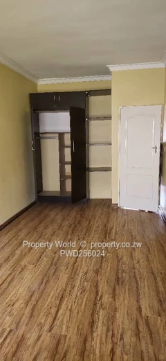 3 Bedroom Flat To Let In Newlands