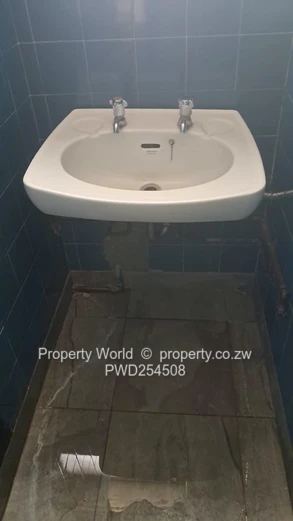 3 Bedroom Flat To Let