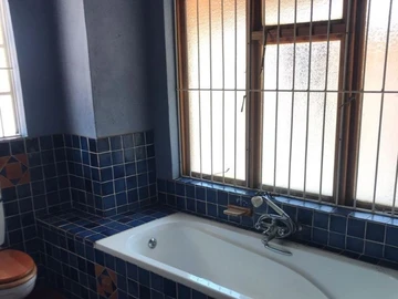 Farm & Agricultural Land